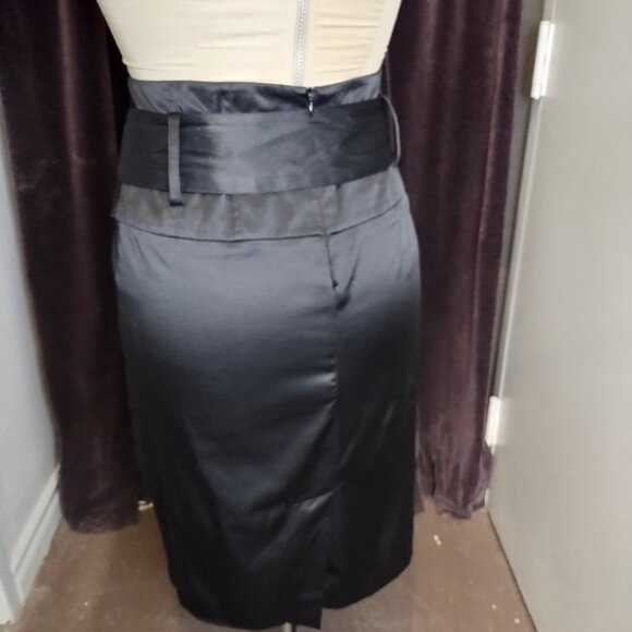 Retro-Style Black Satin Wiggle Skirt - Size 11 - Picture 4 of 5